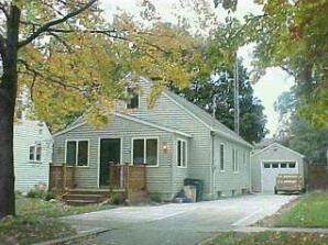 front view picture of 1944 Miner Avenue, Muskegon, MI. 49441