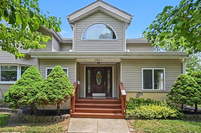 front view picture of 1011 State Street, Adrian, MI. 49221
