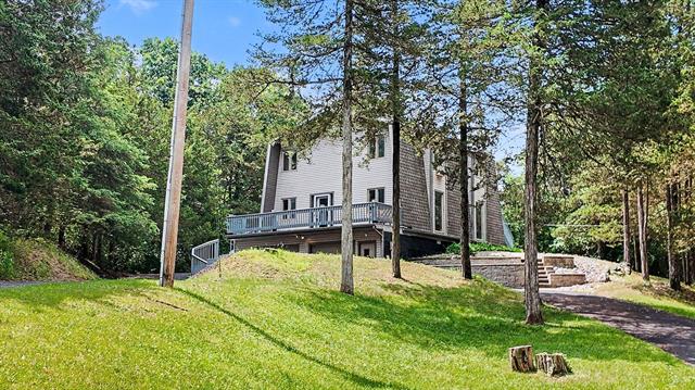 front view picture of 11255 Case Road, Brooklyn, MI. 49230