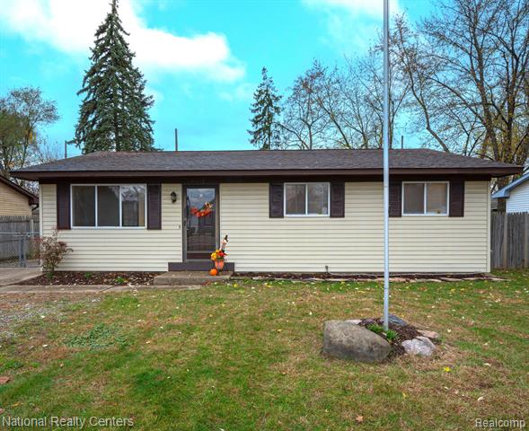front view picture of 47445 Dequindre Rd, Rochester, MI. 48307