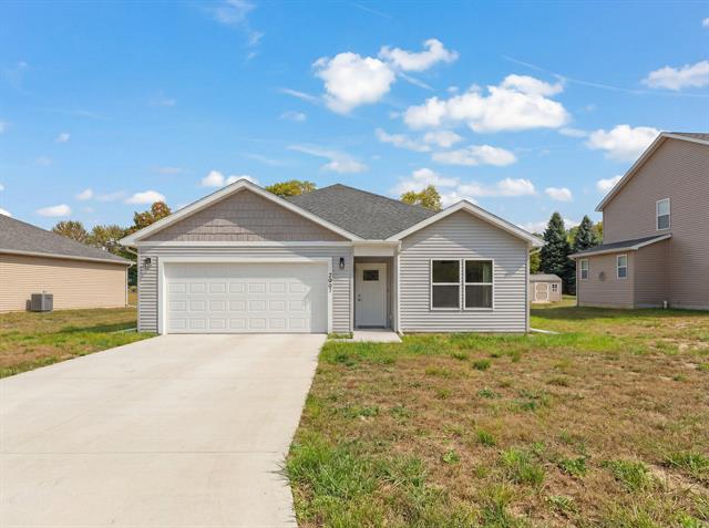 front view picture of 3580 Clinton Way, Jackson, MI. 49201