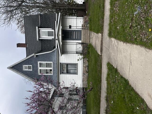 front view picture of 307 S Michigan Avenue, Big Rapids, MI. 49307