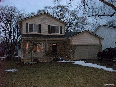 front view picture of 2517 Dearborn Ave, Rochester, MI. 48309