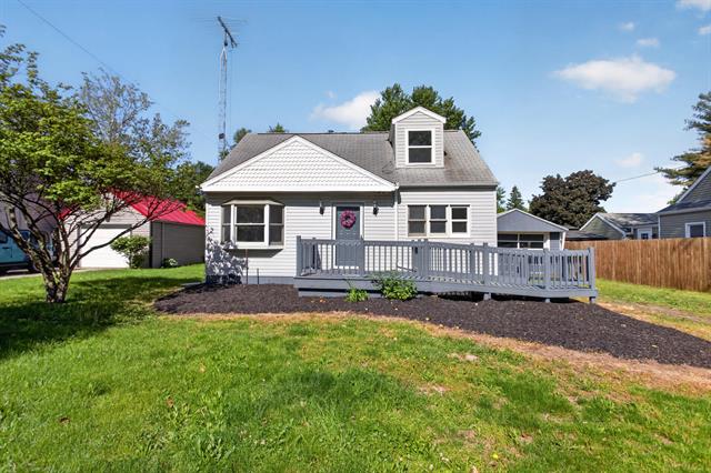 front view picture of 3320 Treat Street, Adrian, MI. 49221