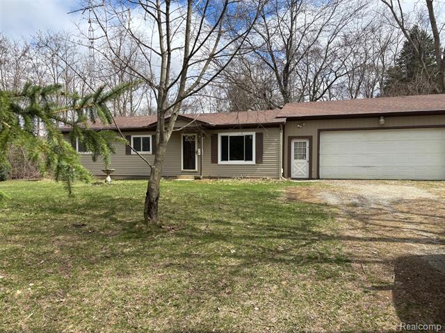 front view picture of 4225 Baldwin Road, Metamora, MI. 48455