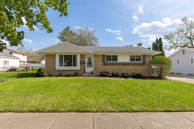 front view picture of 3415 Karen Street, Lansing, MI. 48911