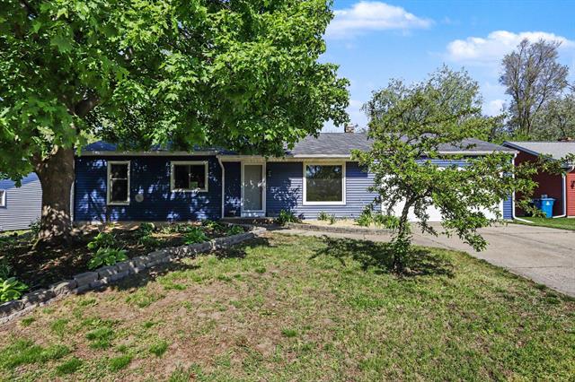 front view picture of 34 Thorncroft Avenue, Battle Creek, MI. 49017