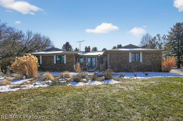 front view picture of 3725 W Howell Road, Mason, MI. 48854