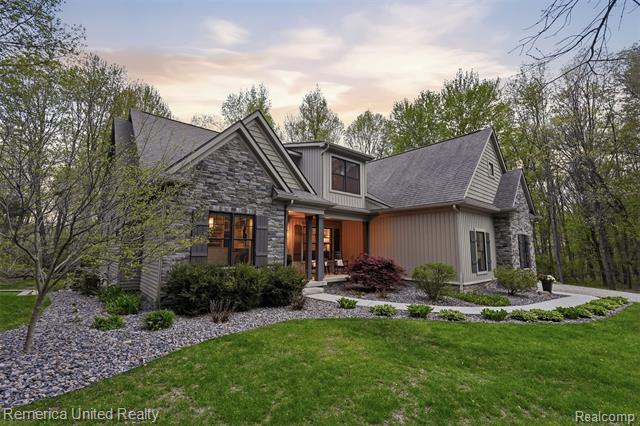 front view picture of 3020 Brighton Road, Howell, MI. 48843
