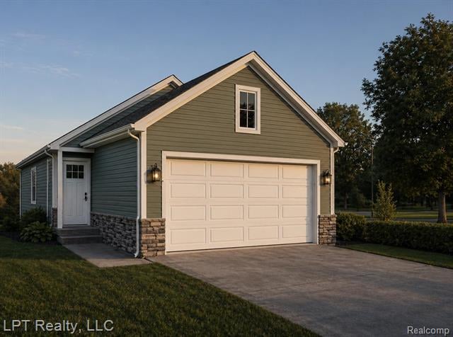 front view picture of 113 Raymond Street, Pontiac, MI. 48342