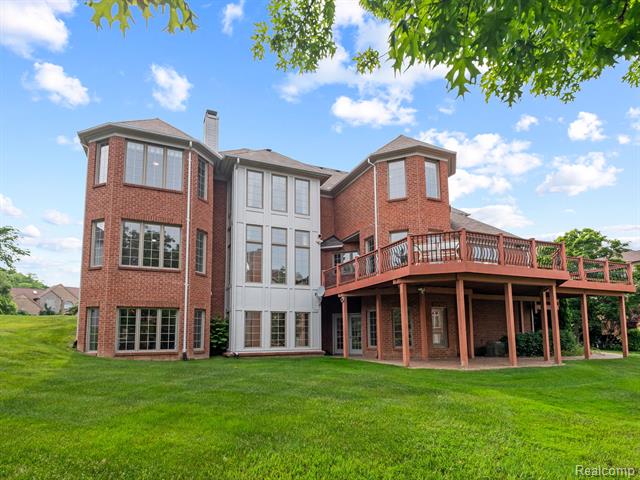 front view picture of 1539 Bartley Ln, Bloomfield Hills, MI. 48304