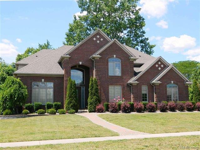 front view picture of 6901 Dakota Dr, Troy, MI. 48098