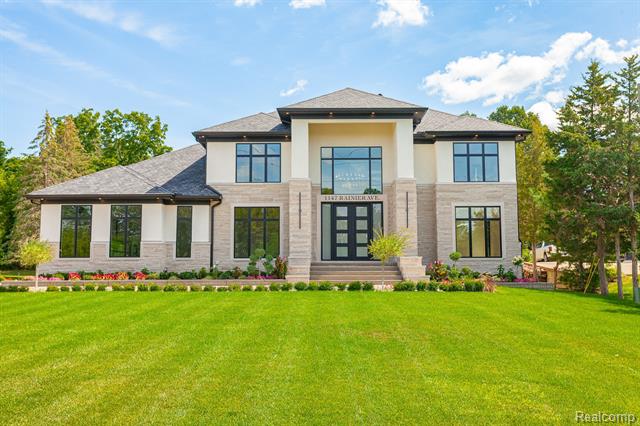 front view picture of 1147 Rainier Ave, Rochester, MI. 48307