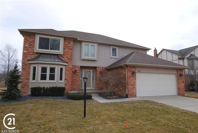 front view picture of 1095 Bembridge Dr, Rochester, MI. 48307