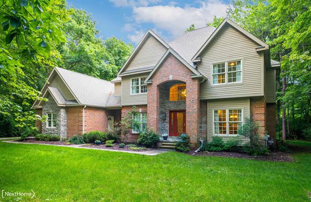 front view picture of 9185 N Island Drive, Flushing, MI. 48433