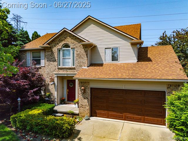front view picture of 1514 Pembroke Dr, Rochester, MI. 48307