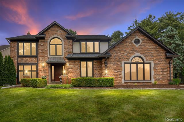 front view picture of 793 Box Canyon Ct, Rochester, MI. 48309