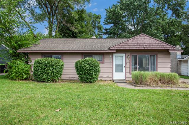 front view picture of 2631 E Walton Blvd, Auburn Hills, MI. 48326