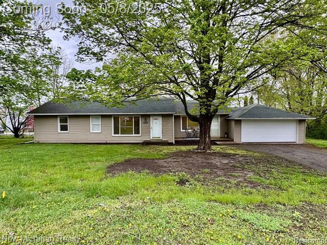 front view picture of 2659 Hatton Rd, Auburn Hills, MI. 48326