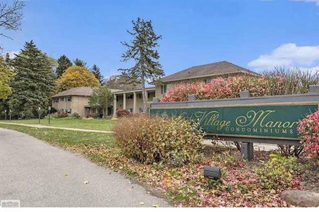 front view picture of 2309 Walton Blvd, Rochester, MI. 48309