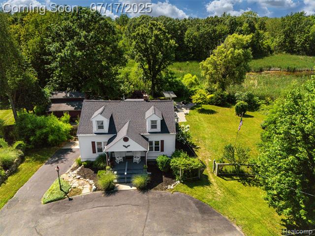 front view picture of 2709 Glenrose St, Auburn Hills, MI. 48326