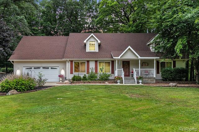 front view picture of 3349 Shimmons Rd, Auburn Hills, MI. 48326