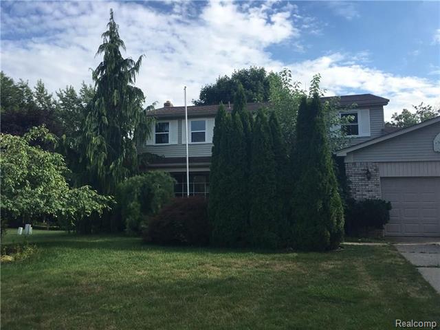 front view picture of 749 Dunedin Ct, Rochester, MI. 48309