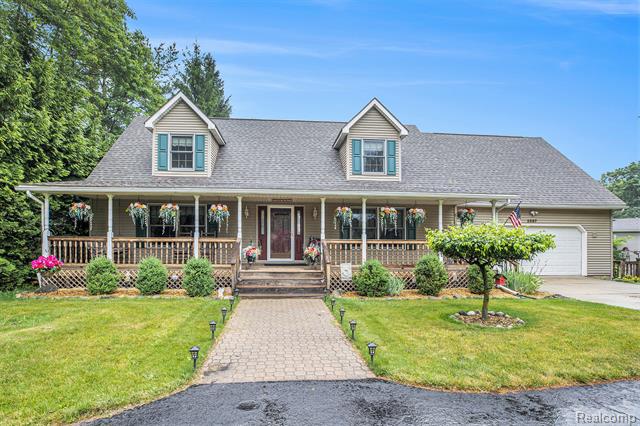front view picture of 3597 N Shimmons Cir, Auburn Hills, MI. 48326