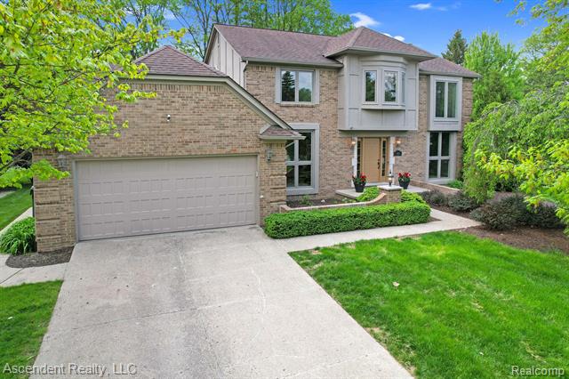 front view picture of 1663 Tacoma Dr, Rochester, MI. 48306