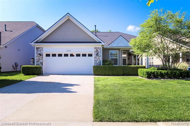 front view picture of 3534 Riverside Dr, Auburn Hills, MI. 48326