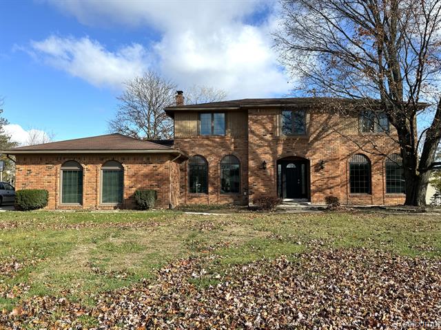 front view picture of 982 Langley Rd, Rochester, MI. 48309