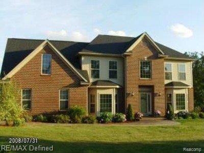 front view picture of 815 Amberwood St, Auburn Hills, MI. 48326