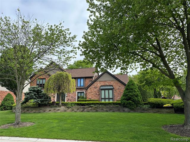 front view picture of 1785 Jason Cir, Rochester, MI. 48306