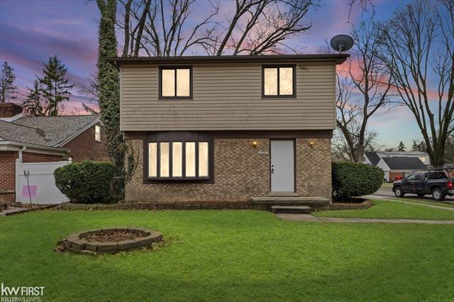 front view picture of 17397 Cornell Rd, Southfield, MI. 48075