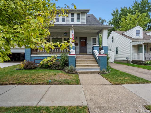 front view picture of 149 W Annabelle Ave, Hazel Park, MI. 48030