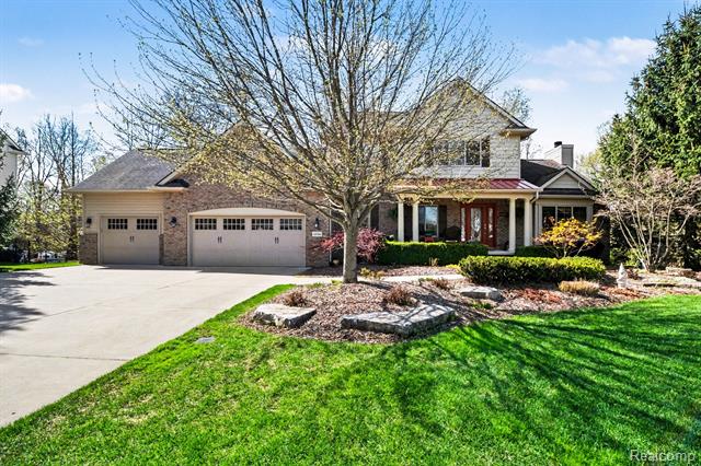 front view picture of 6846 Williamsbury Cir, Clarkston, MI. 48348