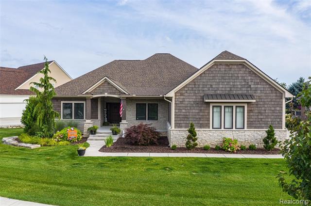 front view picture of 7252 Ardsley Ln, Clarkston, MI. 48348