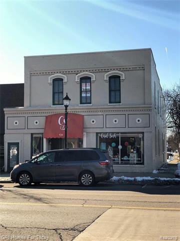 front view picture of 131 N Lafayette St, South Lyon, MI. 48178