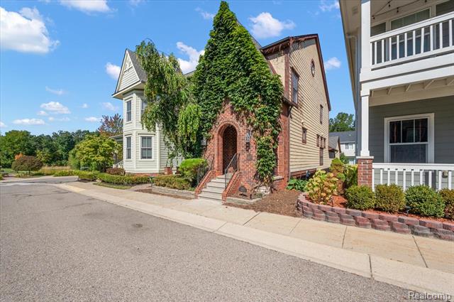 front view picture of 3875 Andover Ave, Auburn Hills, MI. 48326