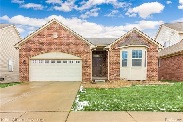 front view picture of 3121 Belle Terre, Commerce Township, MI. 48382