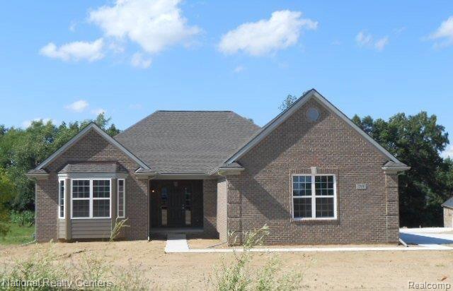 front view picture of 3668 High View Dr, Oxford, MI. 48371