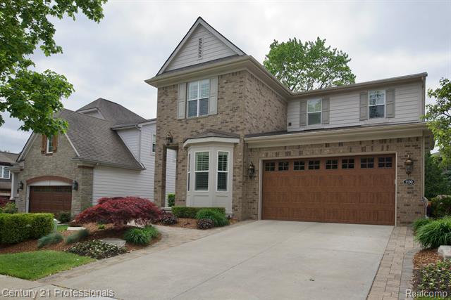 front view picture of 220 S Castell, Rochester, MI. 48307