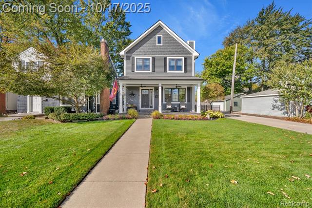 front view picture of 818 Longfellow, Royal Oak, MI. 48067