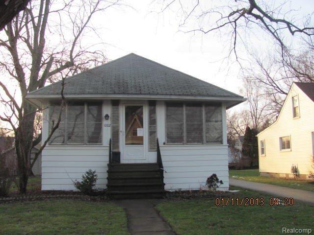 front view picture of 1002 Etowah, Royal Oak, MI. 48067