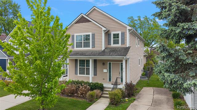 front view picture of 215 La Plaza, Royal Oak, MI. 48073