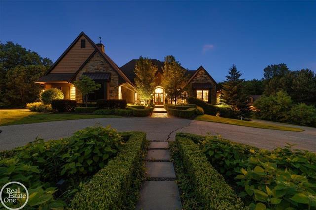 front view picture of 2940 W Buell Rd, Oakland, MI. 48363