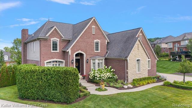 front view picture of 5343 Carlisle Ct, Rochester, MI. 48306