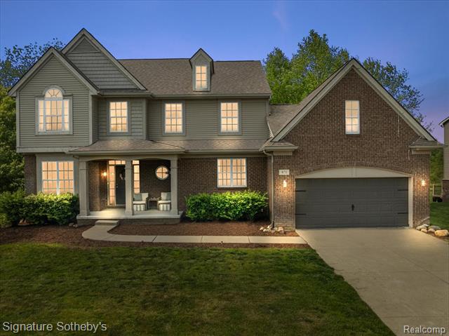 front view picture of 871 Wynstone Cir S, Oakland, MI. 48363
