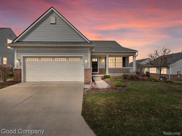 front view picture of 1051 Paddock Ln, South Lyon, MI. 48178