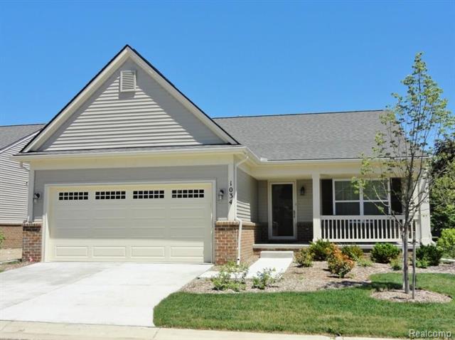 front view picture of 1115 Paddock Dr, South Lyon, MI. 48178
